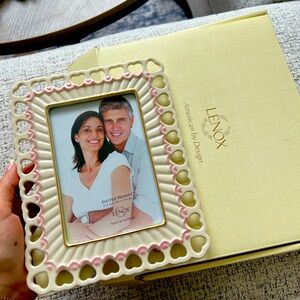 Lenox picture frame still in box and unused
